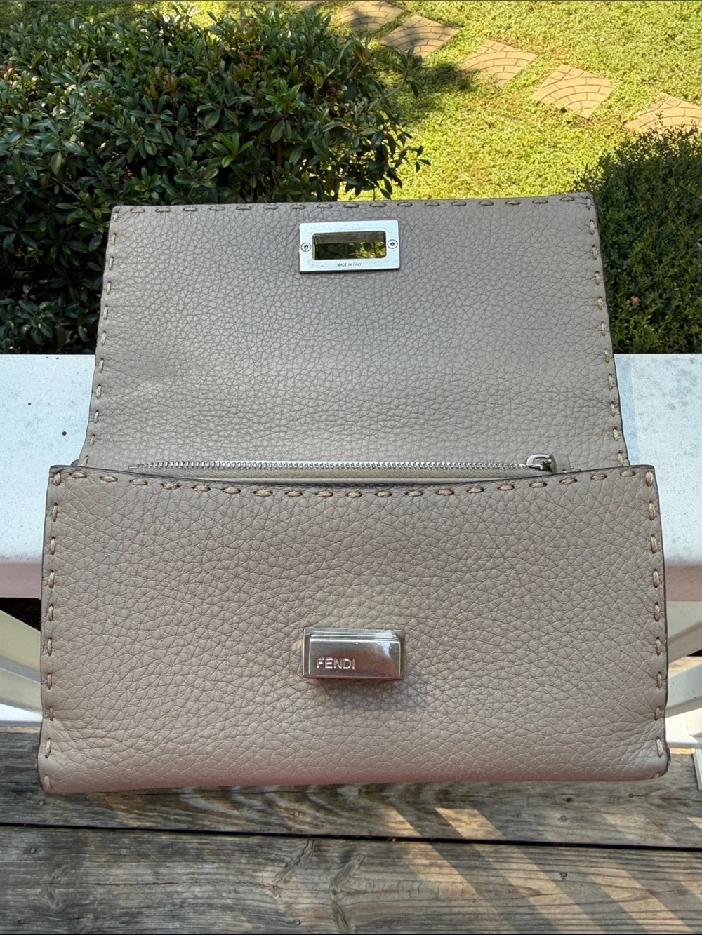 Fendi PEEKABOO CUOIO ROMA CORDA Taupe Leather Snap Wallet COA